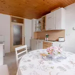 Apartma Mikelj