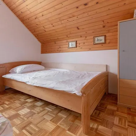 Apartma Mikelj Апартаменты Бохинь